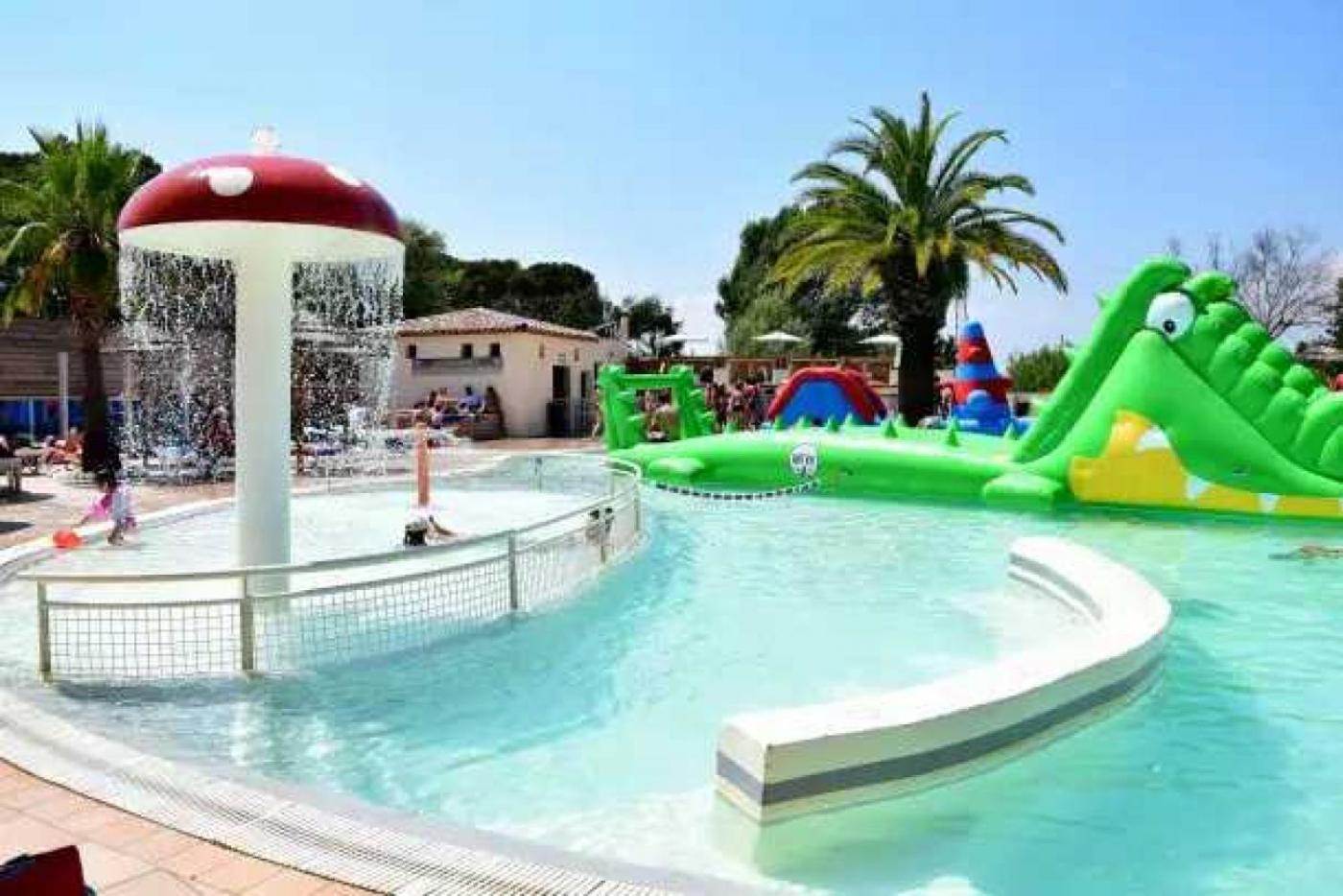 3 Etoiles - Parc Aquatique - Eecegi